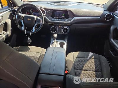 Zdjęcie 8 z 13 samochodu: 2020 CHEVROLET BLAZER 1LT VIN:3GNKBBRA5LS703382 - miniatura