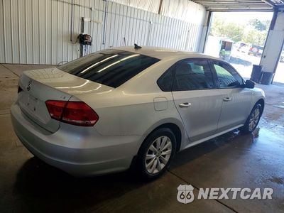 Trzecie zdjęcie samochodu z tyłu: 2014 VOLKSWAGEN PASSAT S VIN:1VWAT7A37EC111189 - miniatura
