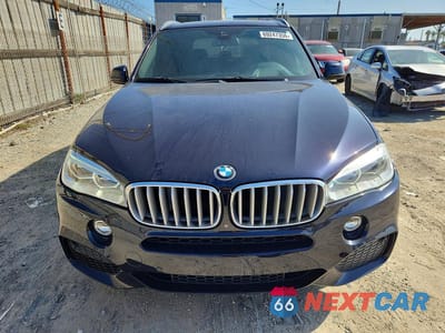 Piąte zdjęcie samochodu w środku: 2016 BMW X5 XDRIVE50I VIN:5UXKR6C58G0J82404 - miniatura