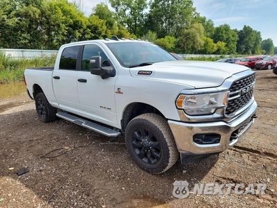 Czwarte zdjęcie samochodu z boku: 2023 RAM 2500 BIG HORN VIN:3C6UR5DL3PG615454 - miniatura
