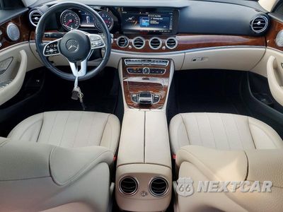Zdjęcie 8 z 13 samochodu: 2019 MERCEDES-BENZ E 300 4MATIC VIN:WDDZF4KB7KA672362 - miniatura