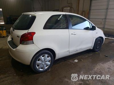 Trzecie zdjęcie samochodu z tyłu: 2010 TOYOTA YARIS BASE VIN:JTDJT4K33A5293097 - miniatura