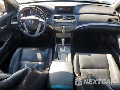 Zdjęcie 8 z 12 samochodu: 2011 HONDA ACCORD SE VIN:1HGCP2F67BA116102 - miniatura