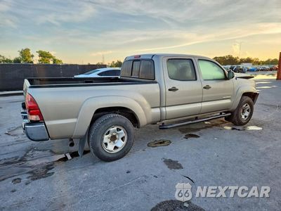 Trzecie zdjęcie samochodu z tyłu: 2005 TOYOTA TACOMA DOUBLE CAB PRERUNNER LONG BED VIN:5TEKU72N25Z031563 - miniatura
