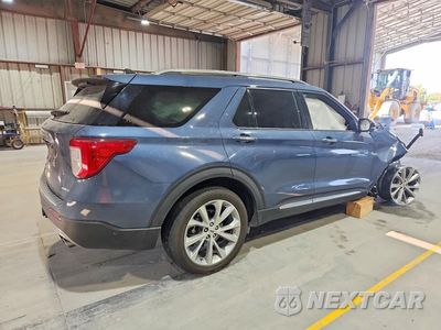 Trzecie zdjęcie samochodu z tyłu: 2021 FORD EXPLORER PLATINUM VIN:1FM5K8HC6MGA15821 - miniatura