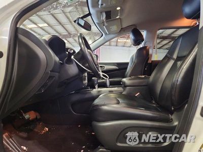 Zdjęcie 7 z 13 samochodu: 2020 NISSAN PATHFINDER SL VIN:5N1DR2CN0LC602163 - miniatura