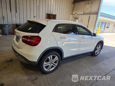 Trzecie zdjęcie samochodu z tyłu: 2020 MERCEDES-BENZ GLA 250 4MATIC VIN:WDCTG4GB4LU021884 - miniatura