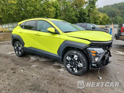 Czwarte zdjęcie samochodu z boku: 2024 HYUNDAI KONA SEL VIN:KM8HBCAB2RU060829 - miniatura