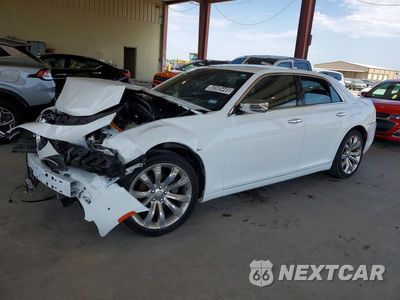 2019 CHRYSLER 300 LIMITED 2C3CCAEG6KH592748 - główne zdjęcie licytacji z USA - miniatura