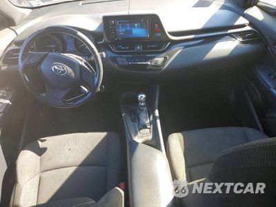 Zdjęcie 8 z 13 samochodu: 2018 TOYOTA C-HR XLE VIN:JTNKHMBX4J1002120 - miniatura
