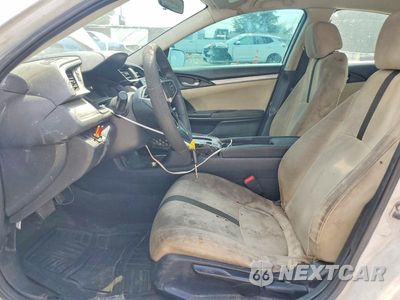 Zdjęcie 7 z 12 samochodu: 2018 HONDA CIVIC LX VIN:19XFC2F50JE038661 - miniatura