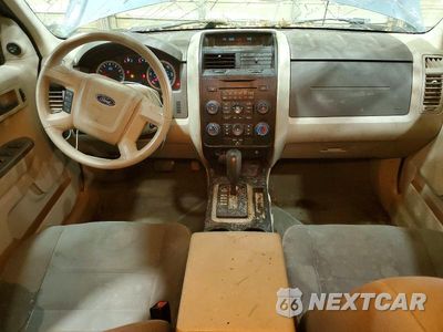Zdjęcie 8 z 13 samochodu: 2012 FORD ESCAPE XLS VIN:1FMCU0C7XCKC60064 - miniatura