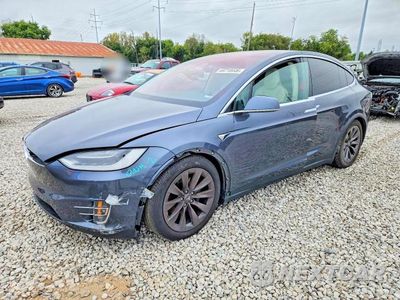 2018 TESLA MODEL X 5YJXCDE21JF110565 - główne zdjęcie licytacji z USA - miniatura