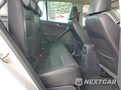 Zdjęcie 11 z 13 samochodu: 2011 VOLKSWAGEN TIGUAN S VIN:WVGBV7AX9BW555930 - miniatura