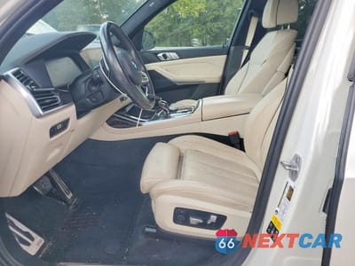 Zdjęcie 7 z 12 samochodu: 2021 BMW X7 XDRIVE40I VIN:5UXCW2C08M9F34336 - miniatura