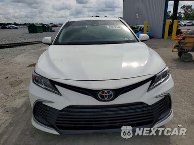 Piąte zdjęcie samochodu w środku: 2023 TOYOTA CAMRY LE VIN:4T1C11AK8PU813634 - miniatura