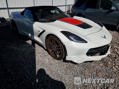 Czwarte zdjęcie samochodu z boku: 2015 CHEVROLET CORVETTE STINGRAY Z51 3LT VIN:1G1YM3D72F5113470 - miniatura