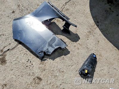 Zdjęcie 12 z 13 samochodu: 2018 FORD FOCUS TITANIUM VIN:1FADP3J25JL314764 - miniatura