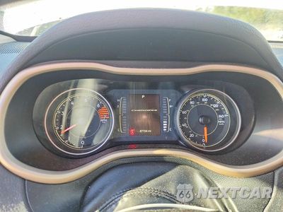 Zdjęcie 9 z 12 samochodu: 2018 JEEP CHEROKEE LATITUDE VIN:1C4PJLCB1JD552949 - miniatura