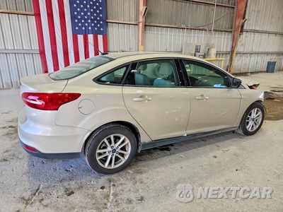 Trzecie zdjęcie samochodu z tyłu: 2018 FORD FOCUS SE VIN:1FADP3FE6JL220394 - miniatura