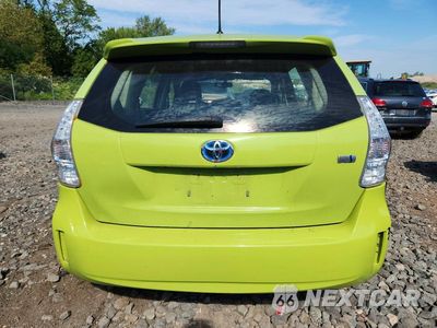 Zdjęcie 6 z 12 samochodu: 2013 TOYOTA PRIUS V TWO VIN:JTDZN3EU6D3219815 - miniatura