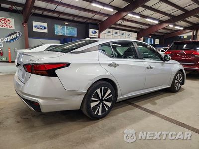 Trzecie zdjęcie samochodu z tyłu: 2021 NISSAN ALTIMA SV VIN:1N4BL4DV6MN359526 - miniatura