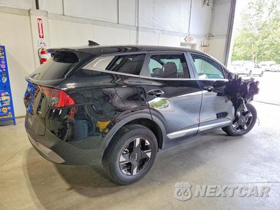 Trzecie zdjęcie samochodu z tyłu: 2026 KIA SPORTAGE LX VIN:5XYK2CDF6TG360018 - miniatura