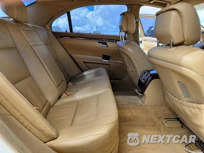Zdjęcie 10 z 12 samochodu: 2010 MERCEDES-BENZ S 550 VIN:WDDNG7BB4AA329570 - miniatura