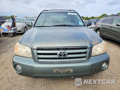 Piąte zdjęcie samochodu w środku: 2005 TOYOTA HIGHLANDER LIMITED VIN:JTEEP21A650105049 - miniatura