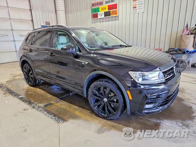 Czwarte zdjęcie samochodu z boku: 2021 VOLKSWAGEN TIGUAN SE VIN:3VV3B7AX7MM002277 - miniatura