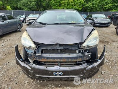 Piąte zdjęcie samochodu w środku: 2012 TOYOTA PRIUS C TWO VIN:JTDKDTB38C1520807 - miniatura