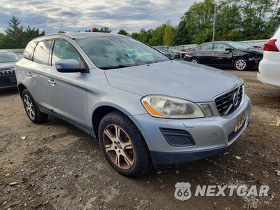 Czwarte zdjęcie samochodu z boku: 2013 VOLVO XC60 T6 VIN:YV4902DZ3D2450728 - miniatura