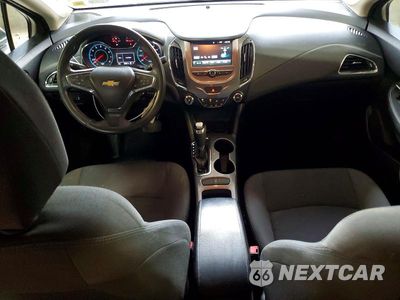 Zdjęcie 8 z 12 samochodu: 2018 CHEVROLET CRUZE LT VIN:1G1BE5SM6J7231560 - miniatura