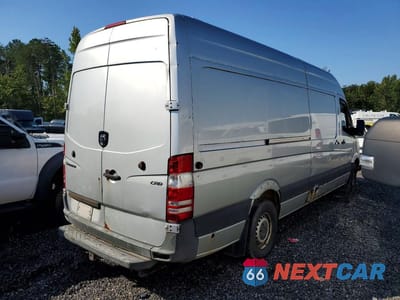 Trzecie zdjęcie samochodu z tyłu: 2008 DODGE SPRINTER 2500 DELIVERY VAN VIN:WD0PE845785270031 - miniatura