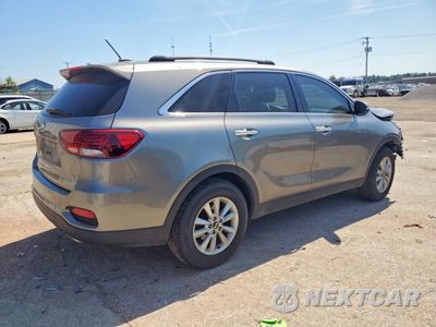 Trzecie zdjęcie samochodu z tyłu: 2019 KIA SORENTO LX VIN:5XYPG4A38KG455475 - miniatura