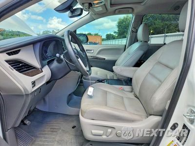 Zdjęcie 7 z 13 samochodu: 2020 TOYOTA SIENNA XLE 8-PASSENGER VIN:5TDYZ3DC4LS086736 - miniatura