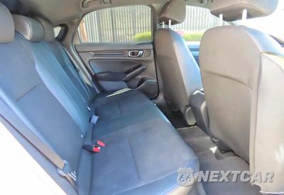 Zdjęcie 6 z 10 samochodu: 2023 HONDA CIVIC SPORT VIN:19XFL2H86PE006359 - miniatura