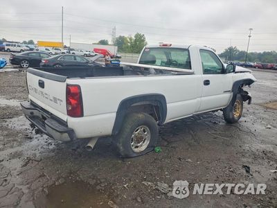 Trzecie zdjęcie samochodu z tyłu: 2006 CHEVROLET SILVERADO C2500 HEAVY DUTY VIN:1GCHC24U16E108755 - miniatura