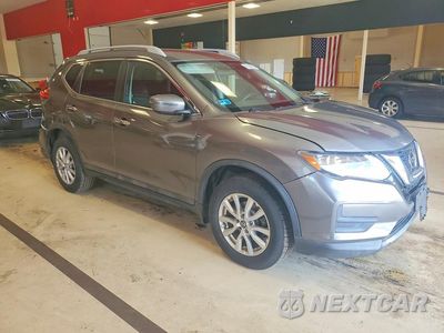 Czwarte zdjęcie samochodu z boku: 2017 NISSAN ROGUE SV VIN:5N1AT2MV7HC897210 - miniatura