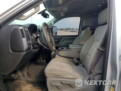 Zdjęcie 7 z 12 samochodu: 2017 CHEVROLET SILVERADO K2500 HEAVY DUTY VIN:1GC2KUEG0HZ252631 - miniatura