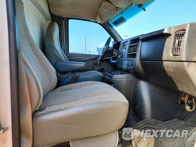 Zdjęcie 10 z 12 samochodu: 2008 GMC SAVANA CUTAWAY G3500 VIN:1GDHG31C981110412 - miniatura