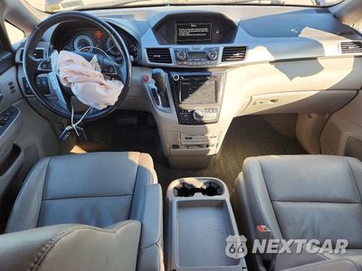 Zdjęcie 8 z 14 samochodu: 2016 HONDA ODYSSEY TOURING VIN:5FNRL5H92GB056158 - miniatura