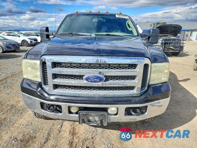 Piąte zdjęcie samochodu w środku: 2005 FORD F350 SUPER DUTY VIN:1FTWW33P35ED33497 - miniatura