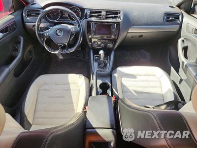 Zdjęcie 8 z 12 samochodu: 2016 VOLKSWAGEN JETTA SPORT VIN:3VWD17AJ9GM334546 - miniatura