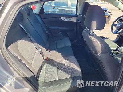 Zdjęcie 10 z 12 samochodu: 2023 KIA FORTE LXS VIN:3KPF24AD8PE536970 - miniatura
