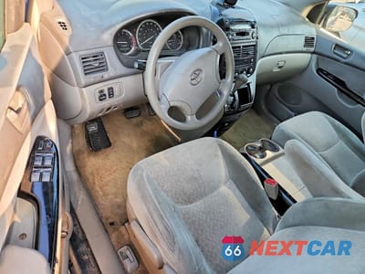 Zdjęcie 8 z 13 samochodu: 2005 TOYOTA SIENNA LE 7 PASSENGER VIN:5TDZA23CX5S316306 - miniatura