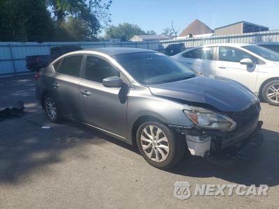 Czwarte zdjęcie samochodu z boku: 2018 NISSAN SENTRA SV VIN:3N1AB7AP4JL662397 - miniatura
