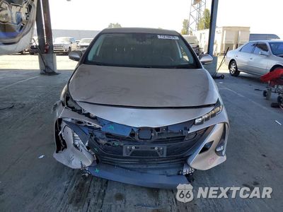 Piąte zdjęcie samochodu w środku: 2020 TOYOTA PRIUS PRIME LIMITED VIN:JTDKARFP1L3155335 - miniatura