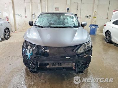 Piąte zdjęcie samochodu w środku: 2017 NISSAN ROGUE SPORT S VIN:JN1BJ1CR0HW132905 - miniatura