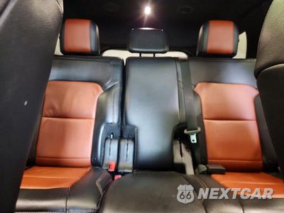 Zdjęcie 10 z 14 samochodu: 2019 FORD EXPLORER XLT VIN:1FM5K8D81KGA01727 - miniatura